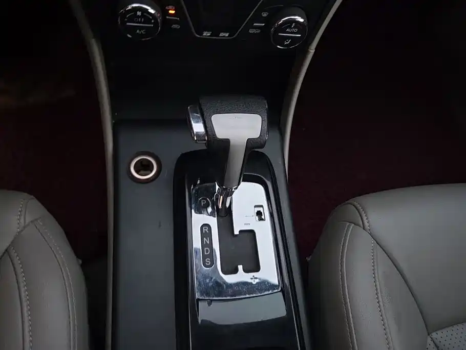 Besturn B50 2015 2013 1.6L Automatic Luxury