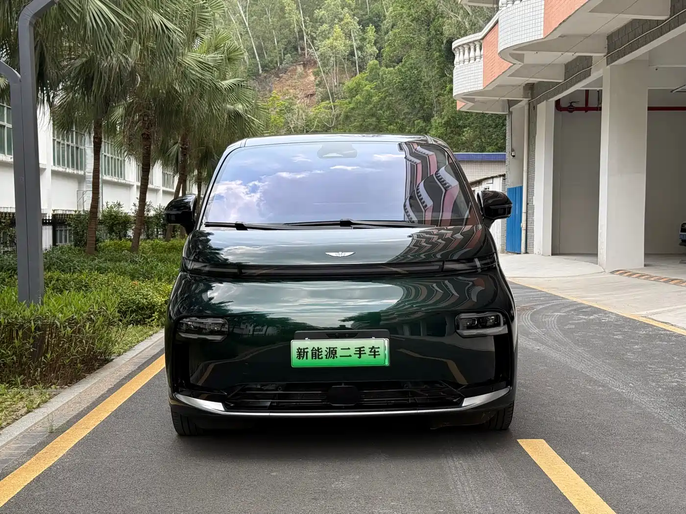Geely Galaxy Yizhen L380 2025 Model 805km Flagship Edition AWD фото 3