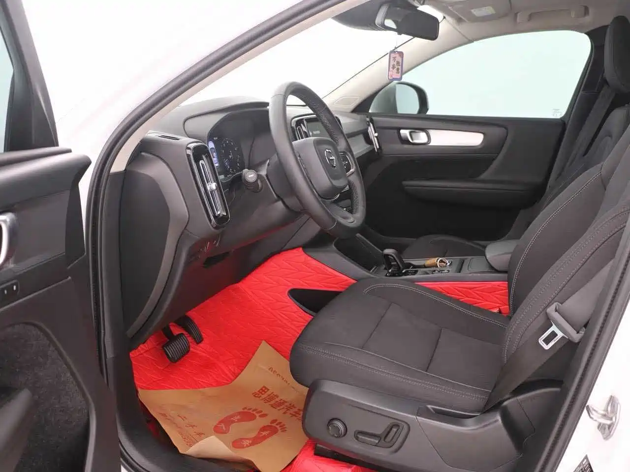 Volvo XC40 2021 2022 Model T4 AWD Smart Drive Fashion Edition