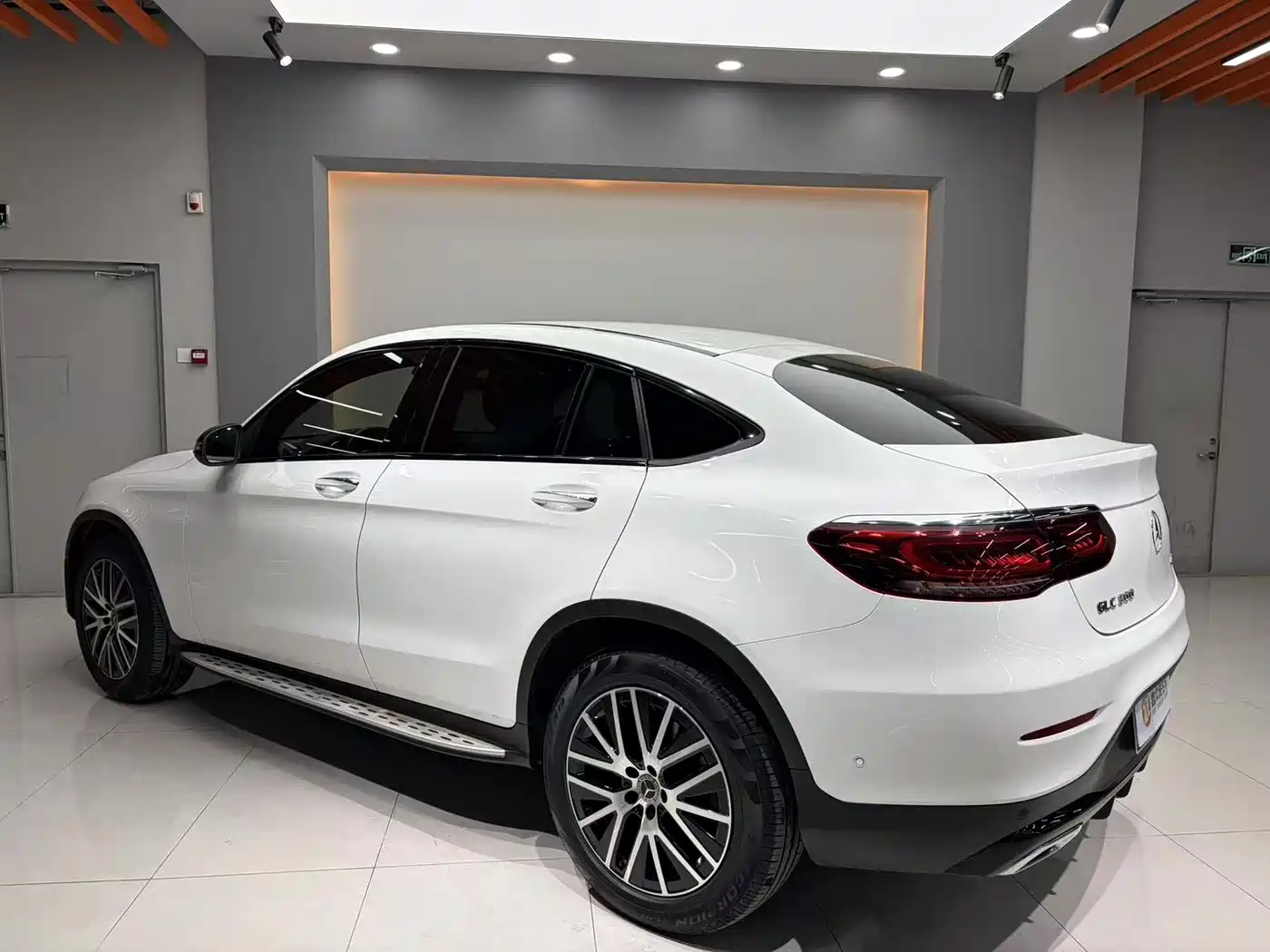 Mercedes-Benz GLC Coupe 2021 GLC 300 4MATIC Coupe SUV фото 6