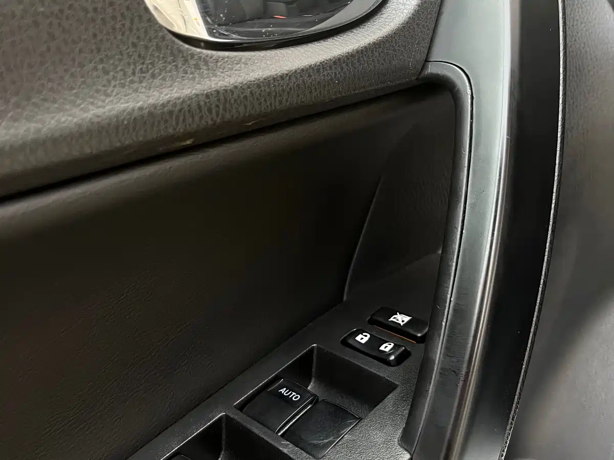 Toyota Corolla 2018 1.2T S-CVT GL Smart Edition фото 13