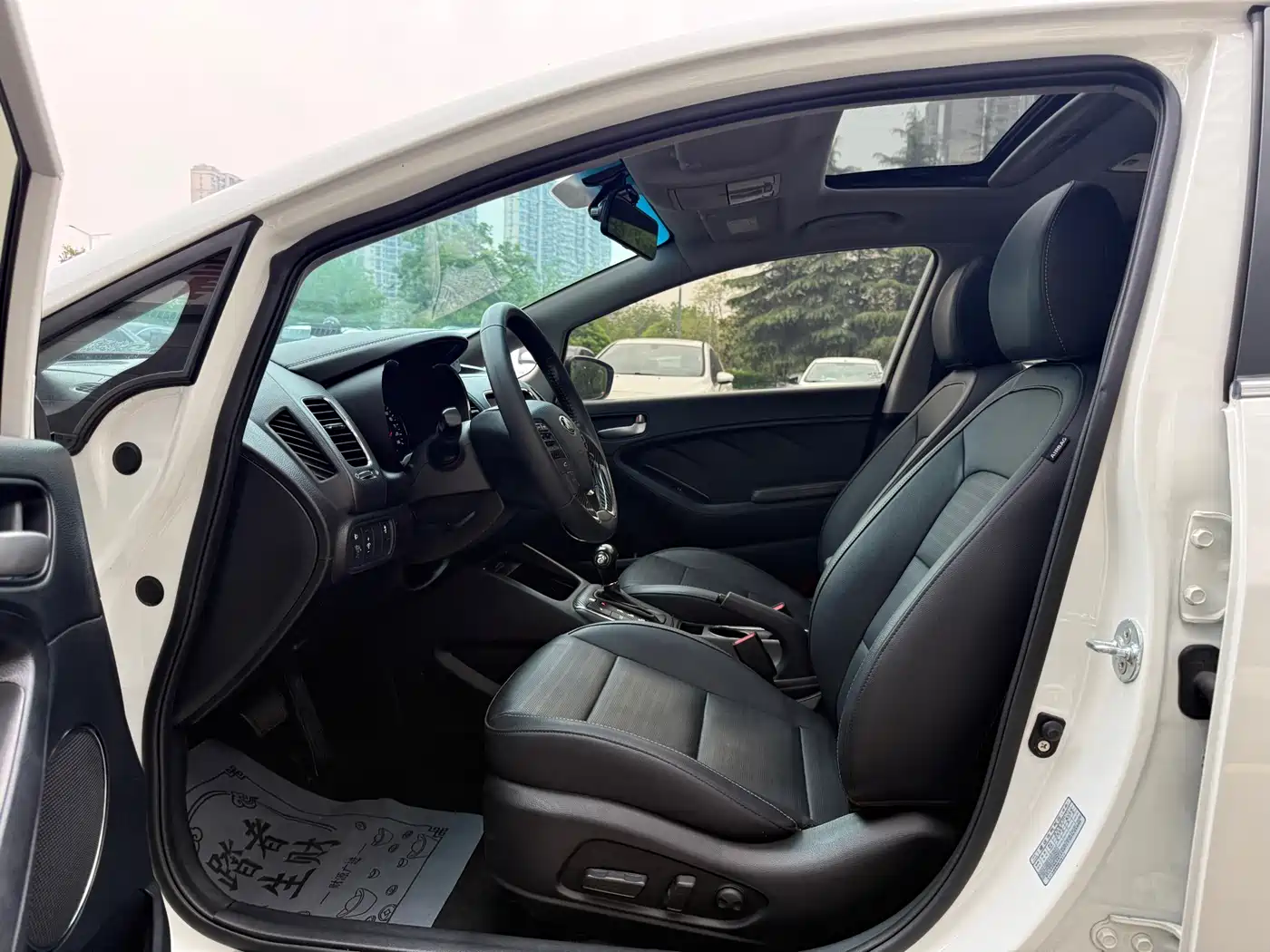 Kia K3 2017 1.6L Automatic 15th Anniversary Special GLS фото 5