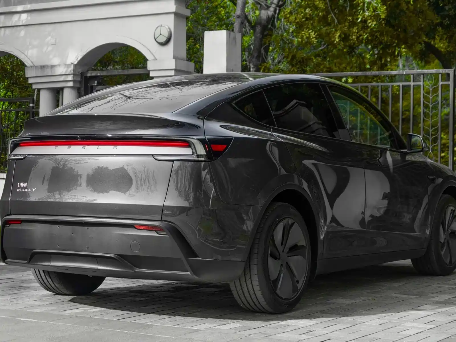 Фото 4 - Tesla Model Y