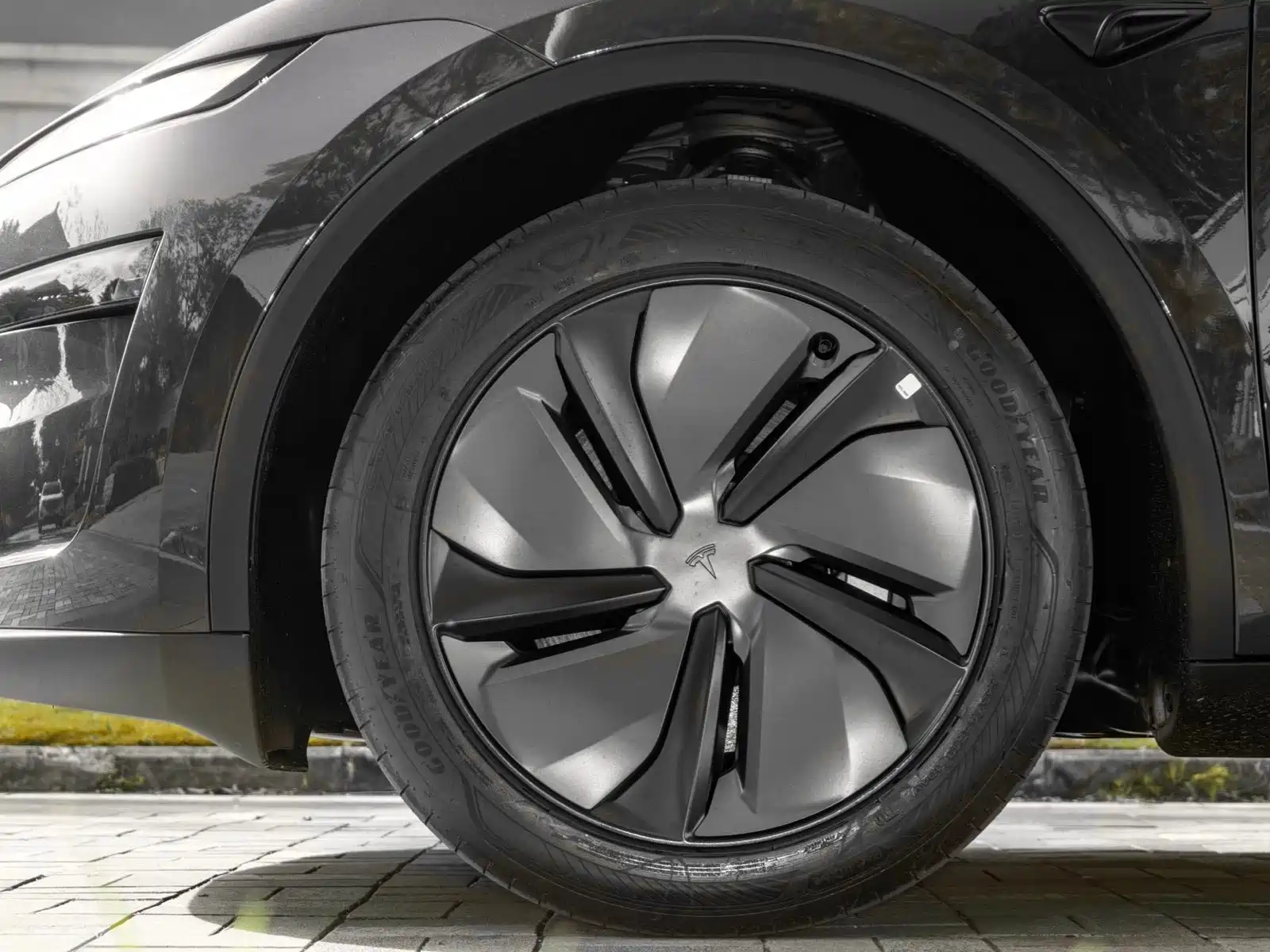 Фото 18 - Tesla Model Y