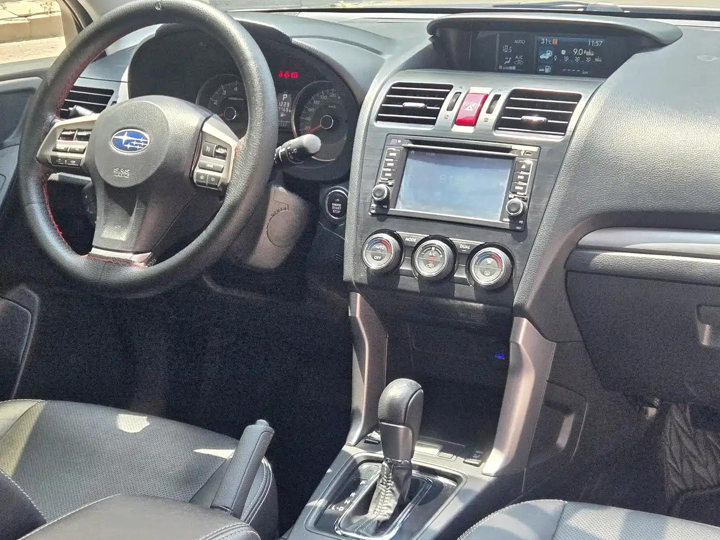 Subaru Forester 2013 2.5i Automatic Luxury Edition фото 8