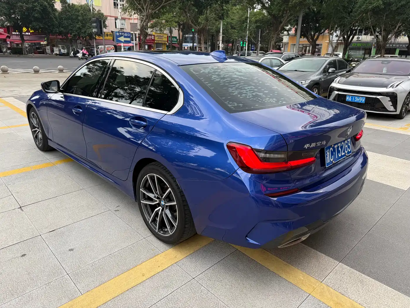 BMW 3-SERIES