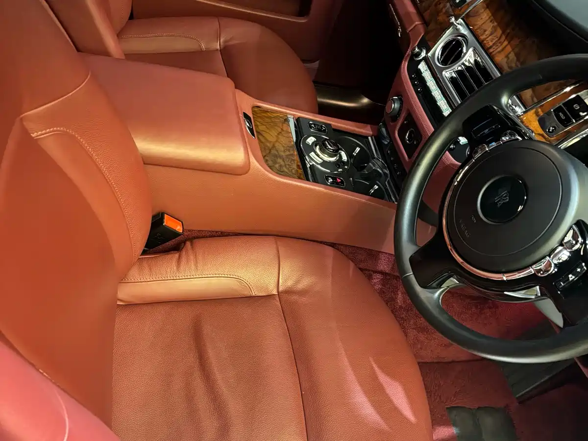 Photo 8 - Rolls-Royce Ghost