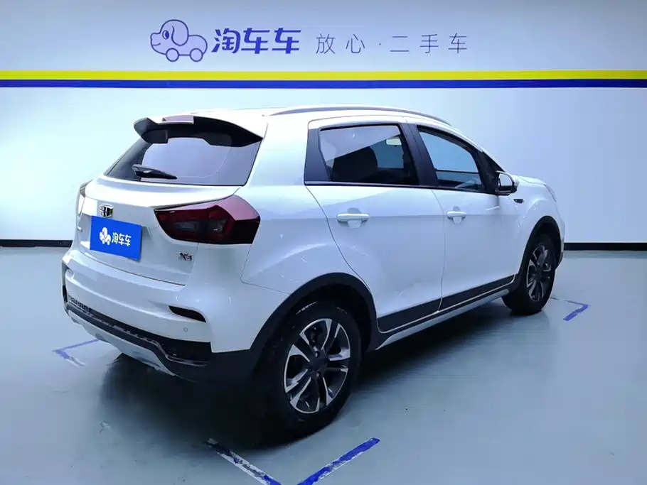 Фото 3 - Geely Vision X3