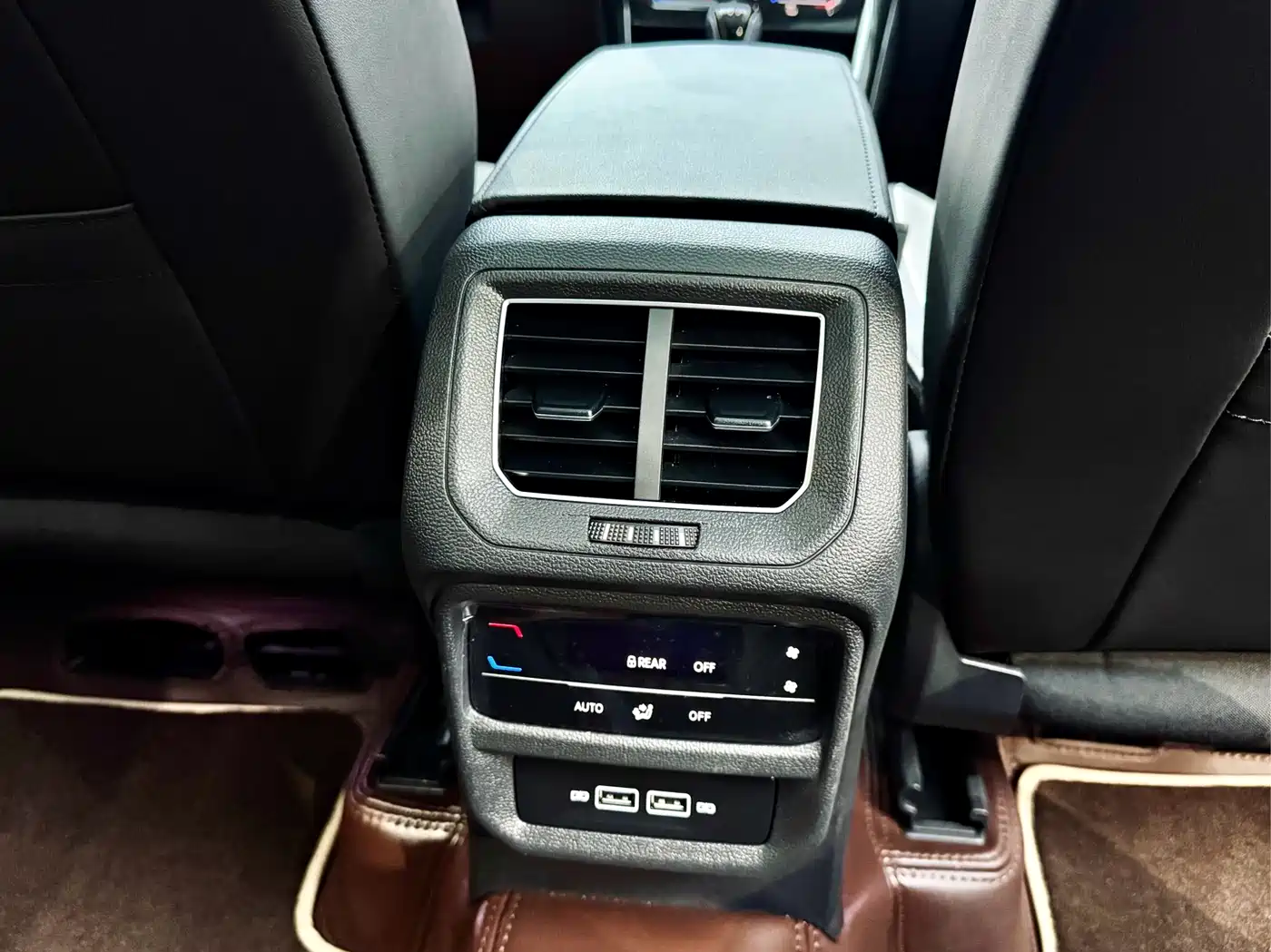 Volkswagen Tayron 2024 330TSI 2WD Luxury Plus Advanced фото 19
