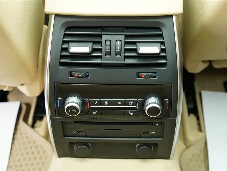 BMW 5 Series GT 2013 535i xDrive Luxury фото 14