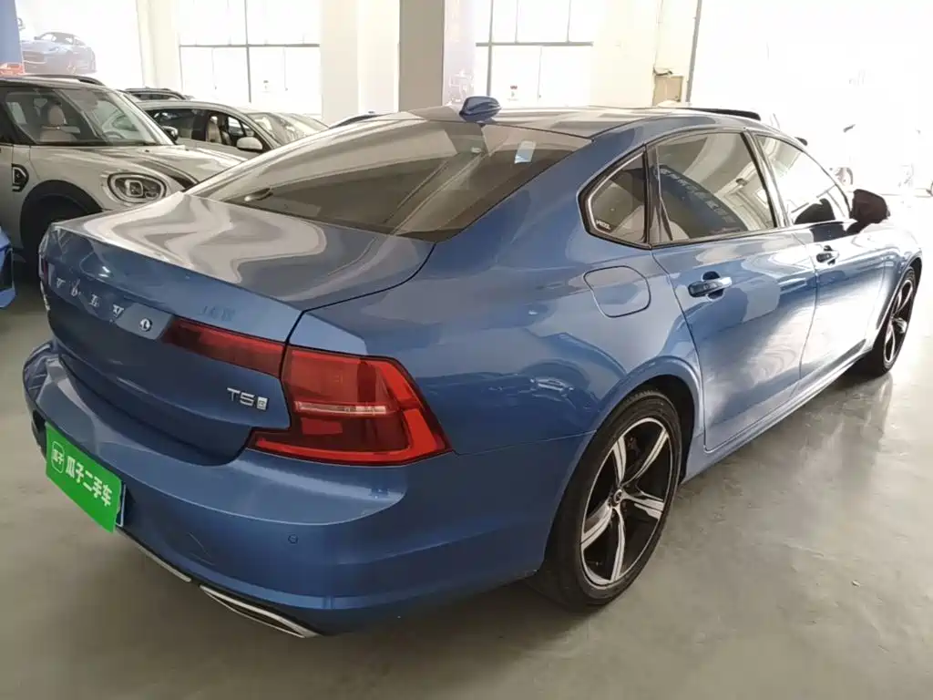 Фото 7 - Volvo S90