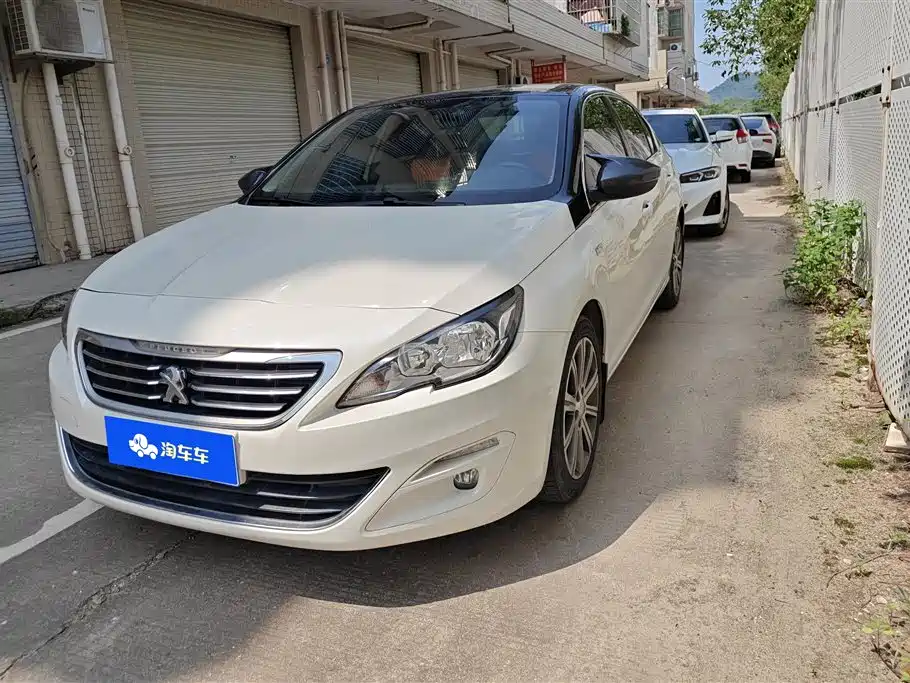 Peugeot 408 2015 Model 1.2T Automatic Luxury Edition