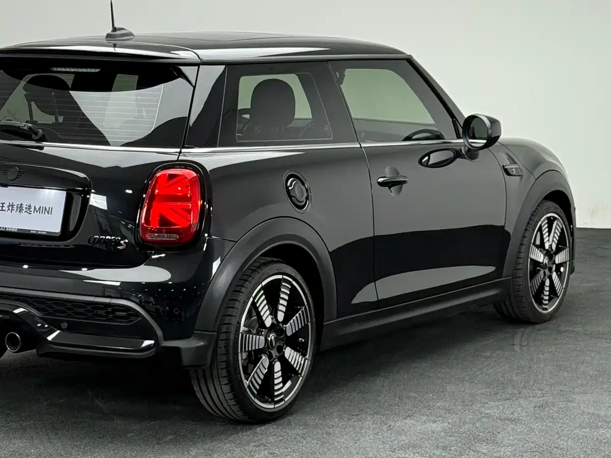 MINI 2023 2.0T COOPER S Artist фото 24