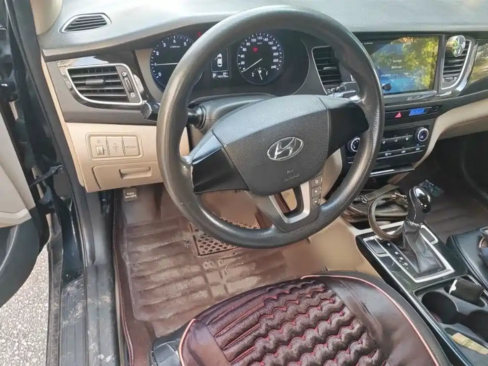 Hyundai Mistra 2014 1.8L Auto Comfort GL фото 13