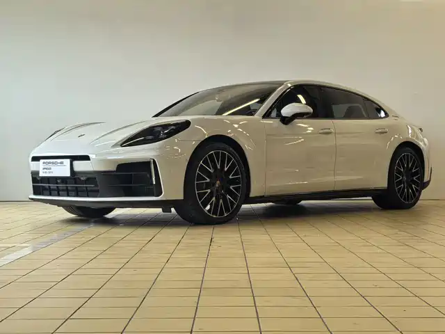 Porsche Panamera 2024