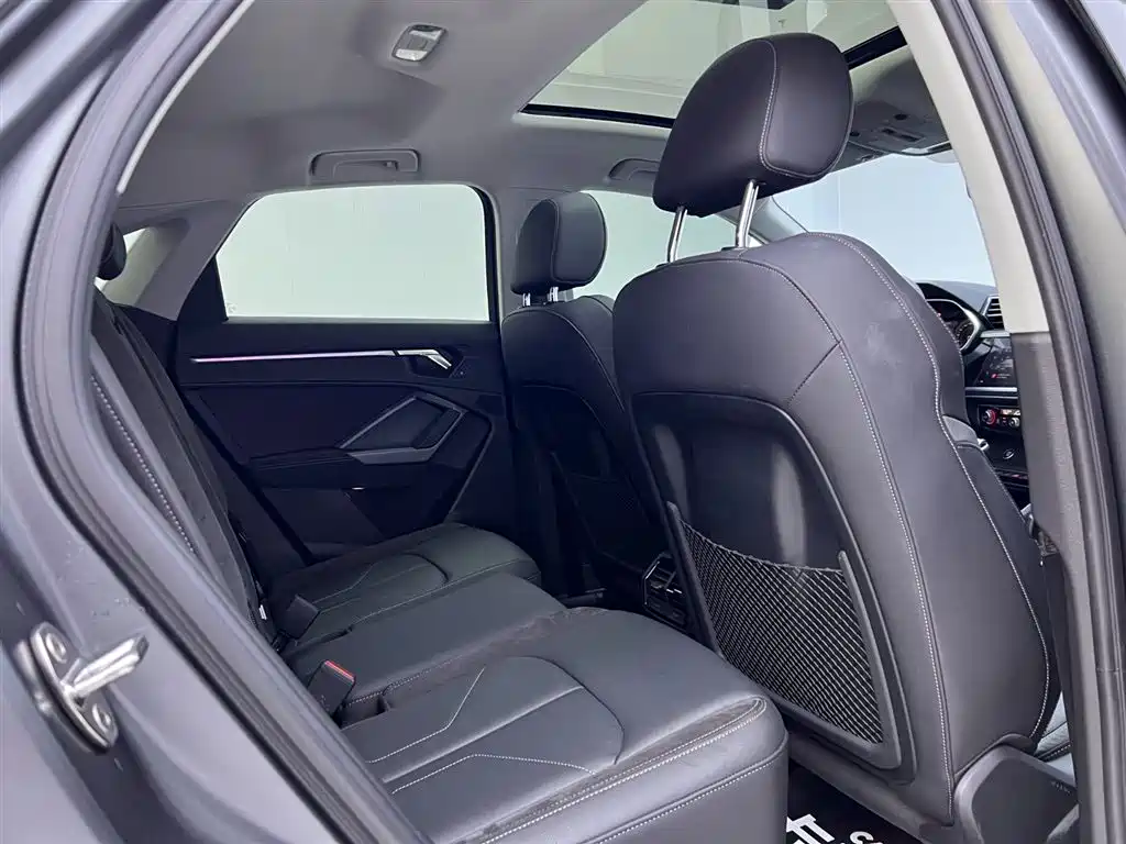 Audi Q3 Sportback 2023 40 TFSI Fashion фото 19