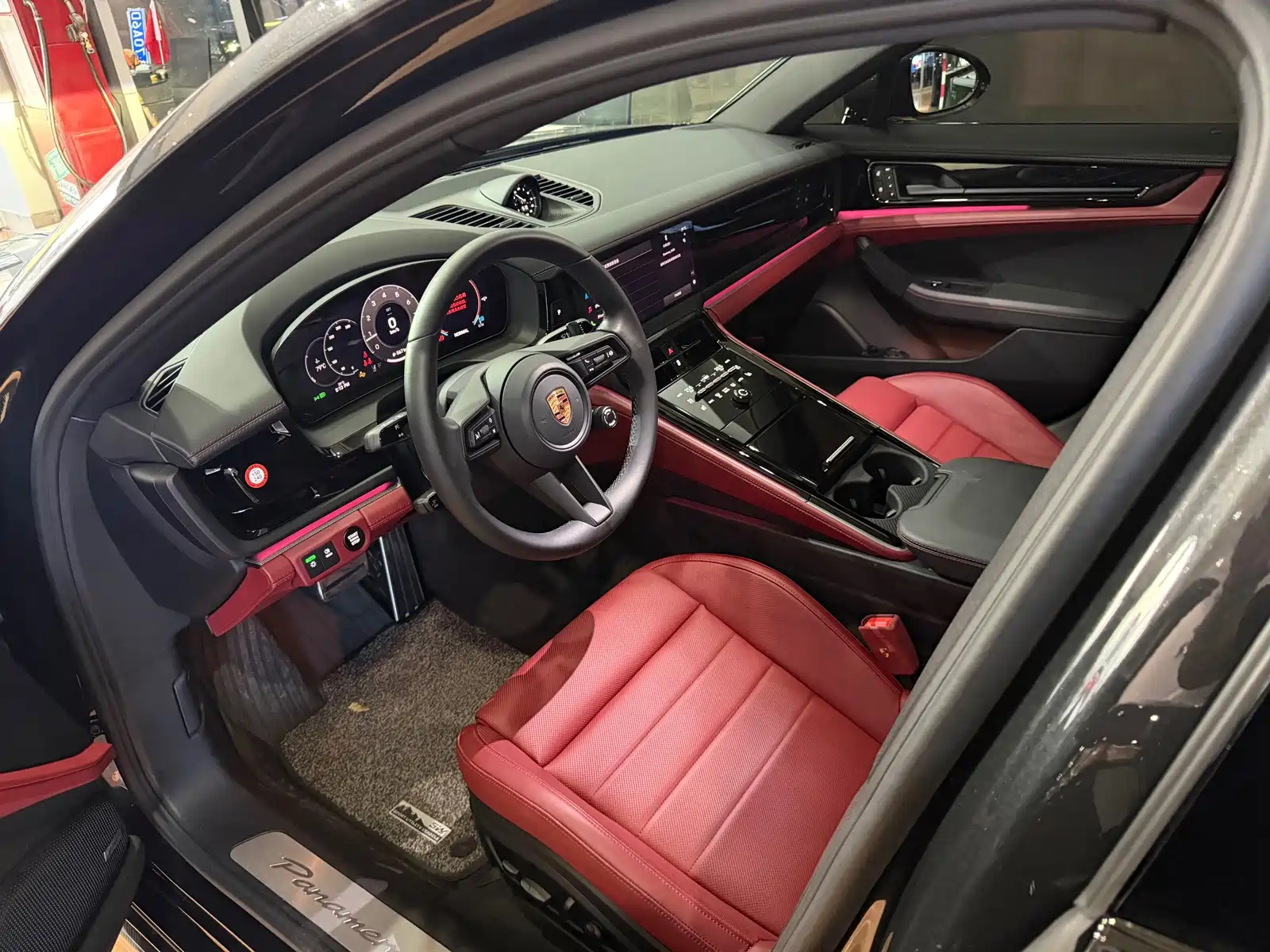 Photo 4 - Porsche Panamera