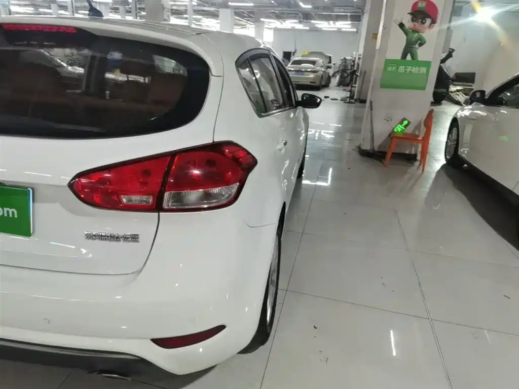 Kia K3S 2014 1.6L Automatic GLS фото 8