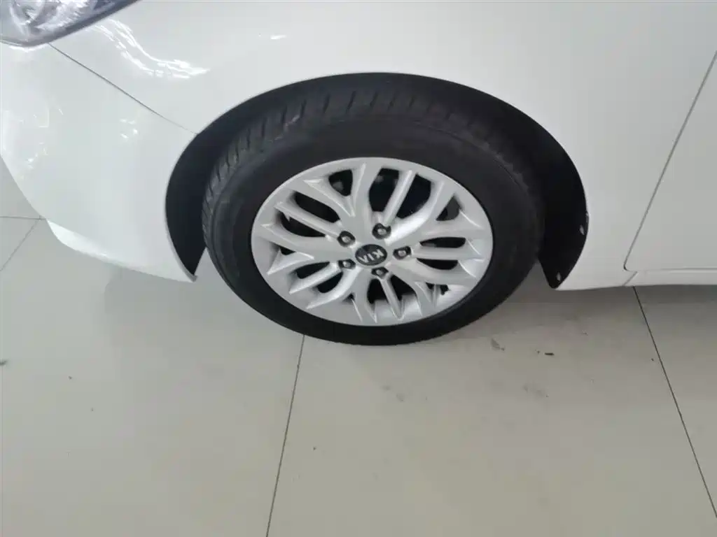 Kia K3S 2014 1.6L Automatic GLS фото 23