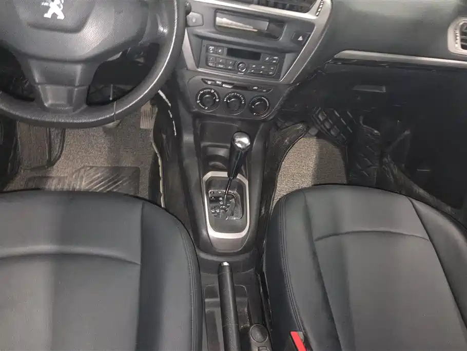 Peugeot 301 2014 1.6L Automatic Comfort Edition фото 16