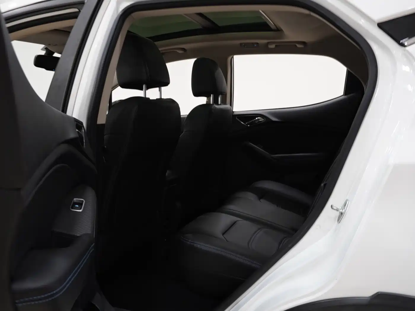 BYD Yuan New Energy 2019 2019 EV360 Smart Connect Premium Edition