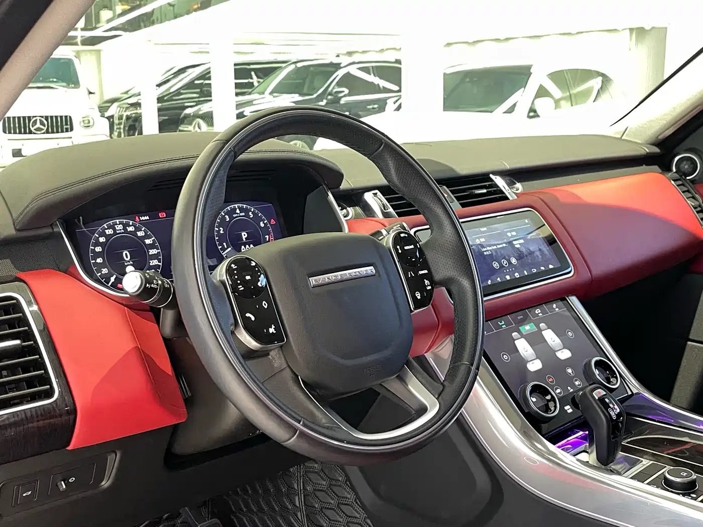 Land Rover Range Rover Sport 2022 3.0 L6 Gloss Black Edition фото 9
