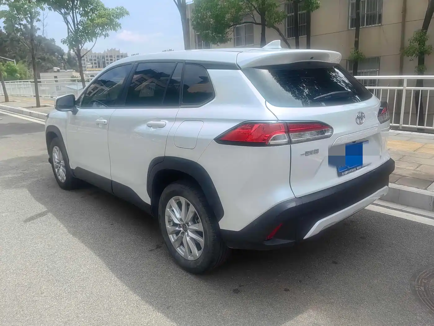 Toyota Corolla Cross 2023 2.0L Pioneer Edition фото 7