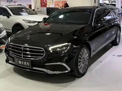 Mercedes-Benz E