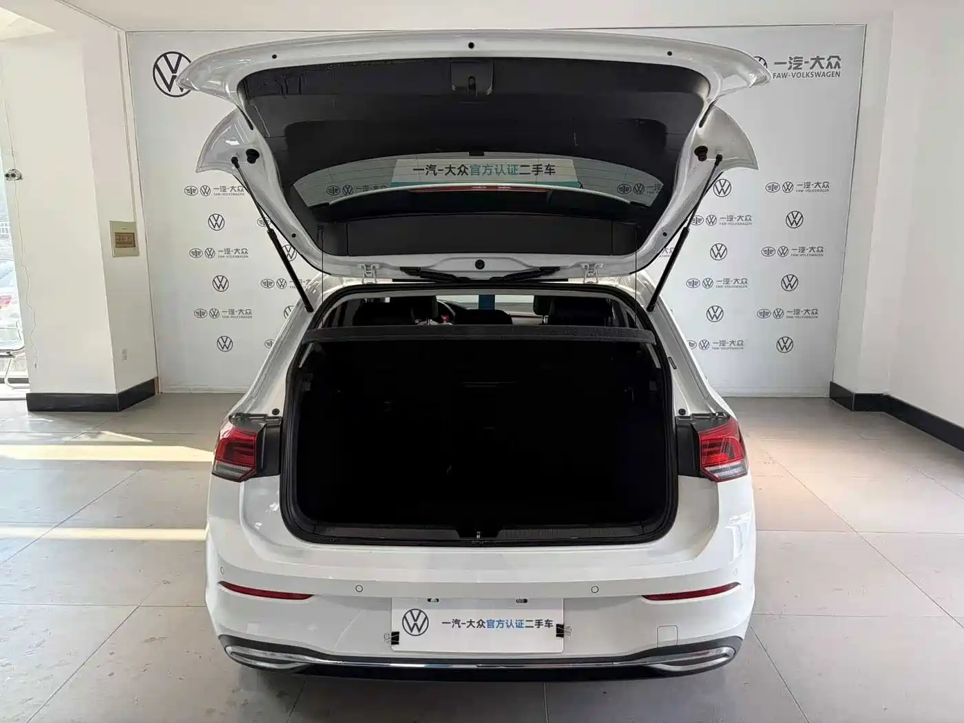 Volkswagen Golf 2024 2023 280TSI DSG Pro