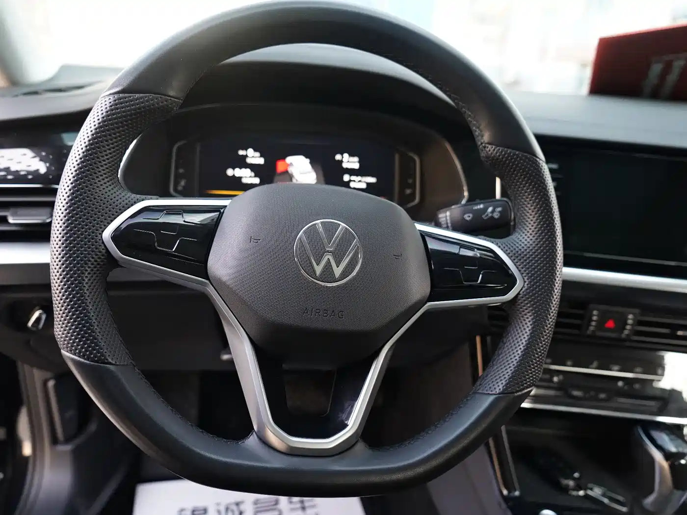 Volkswagen Passat 2024 330TSI Elite Edition фото 12