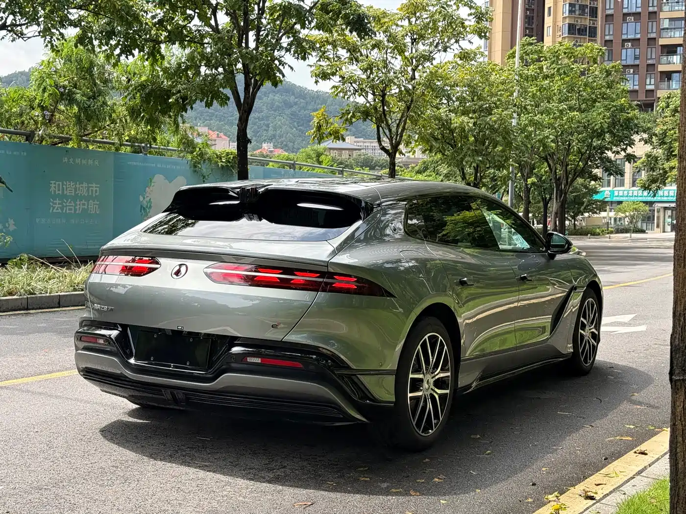 Denza Z9GT 2026 2024 Model 1100 AWD Pro Edition