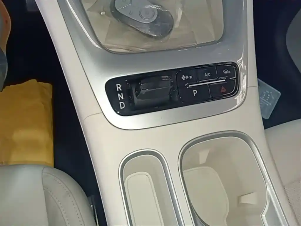Geely Galaxy Starry Wish 2026 Edition 310km Youth Version фото 14