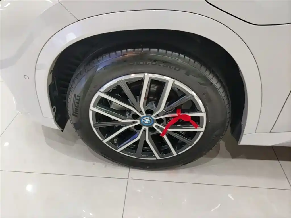 BMW iX1 2023 eDrive25L M Sport Package фото 23