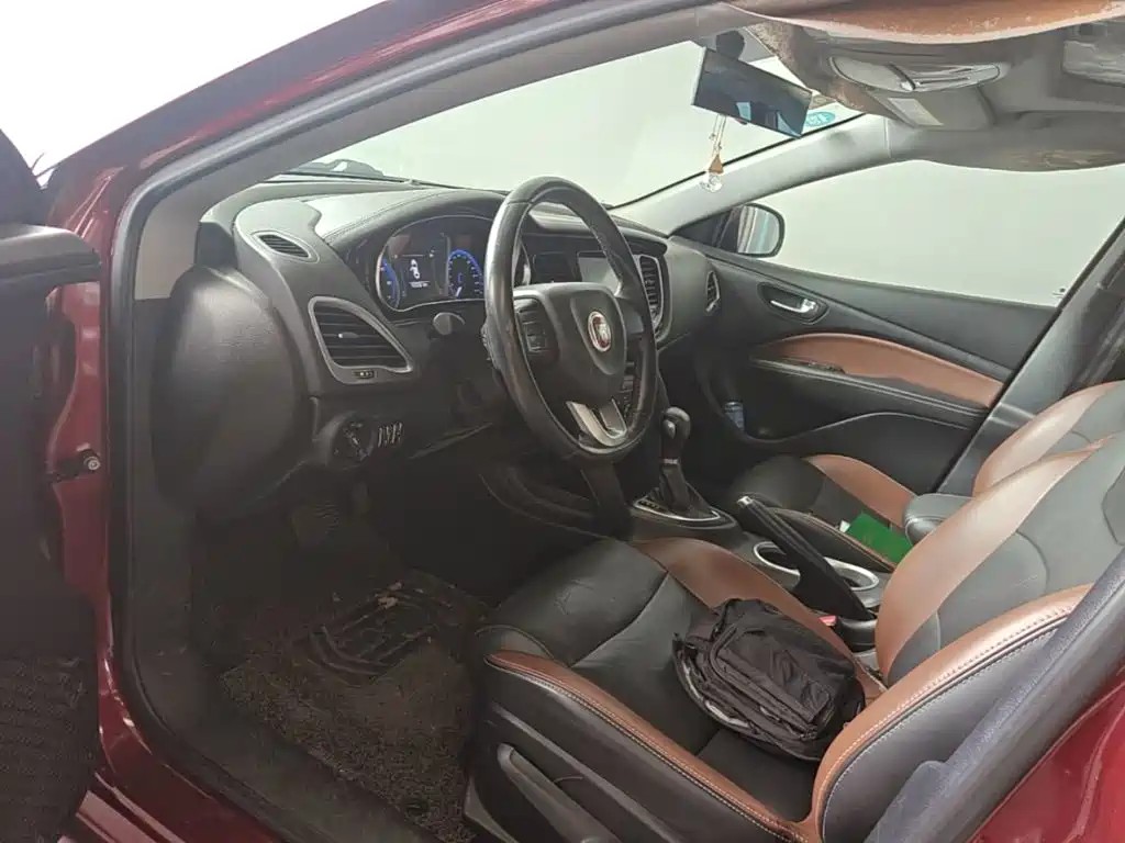 Fiat Viaggio 2014 2015 1.4T Auto Sport Edition