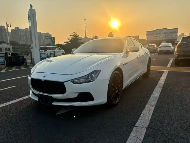 MASERATI GHIBLI