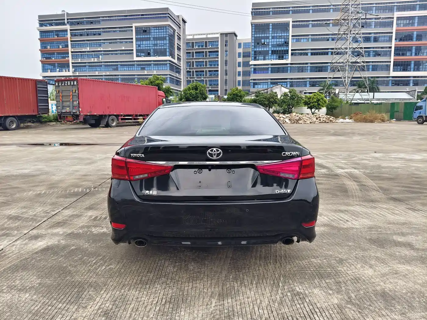 Фото 5 - Toyota Crown