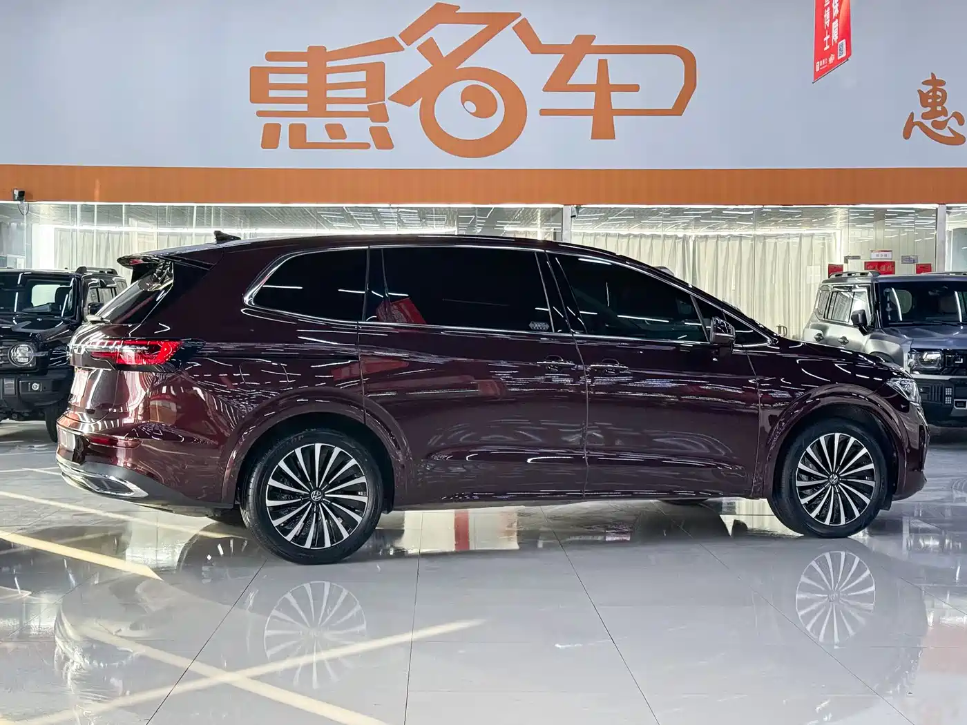 Volkswagen Viloran 2022 380TSI Premium Edition фото 22