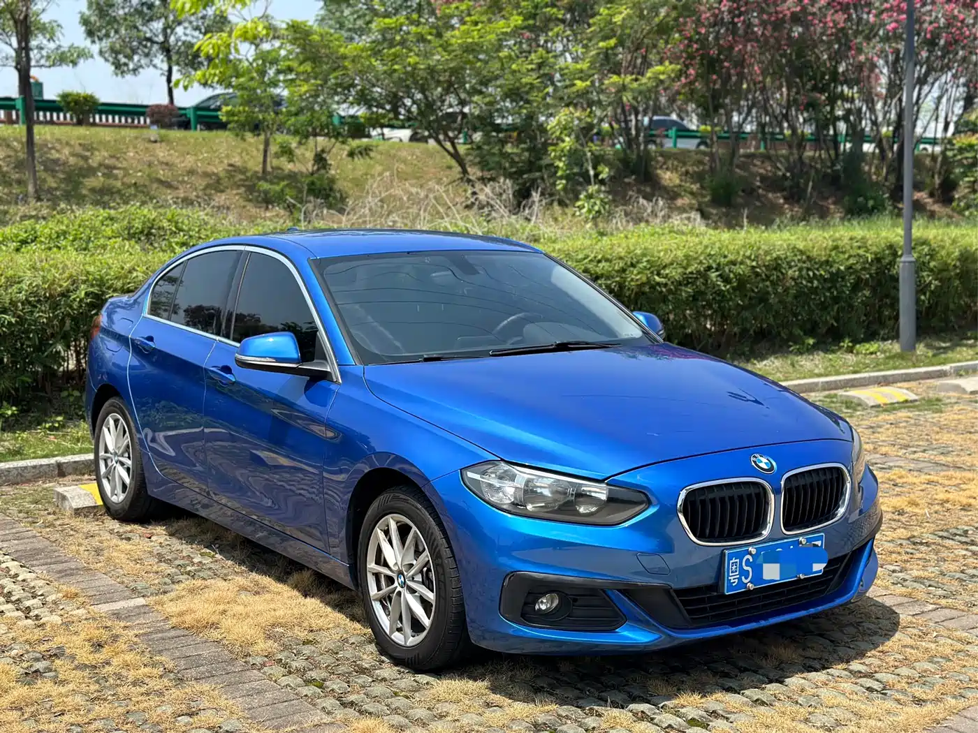BMW 1 Series 2019 118i Fashion Edition фото 3