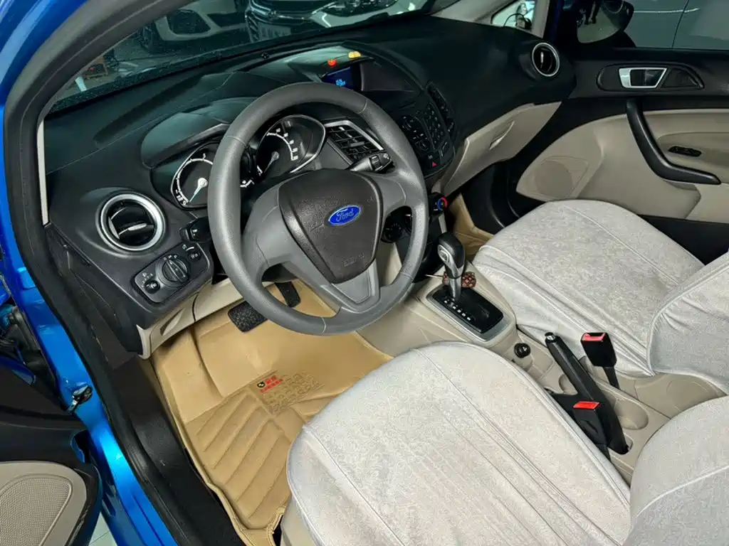 Ford Fiesta 2015 2013 Sedan 1.5L Automatic Fashion