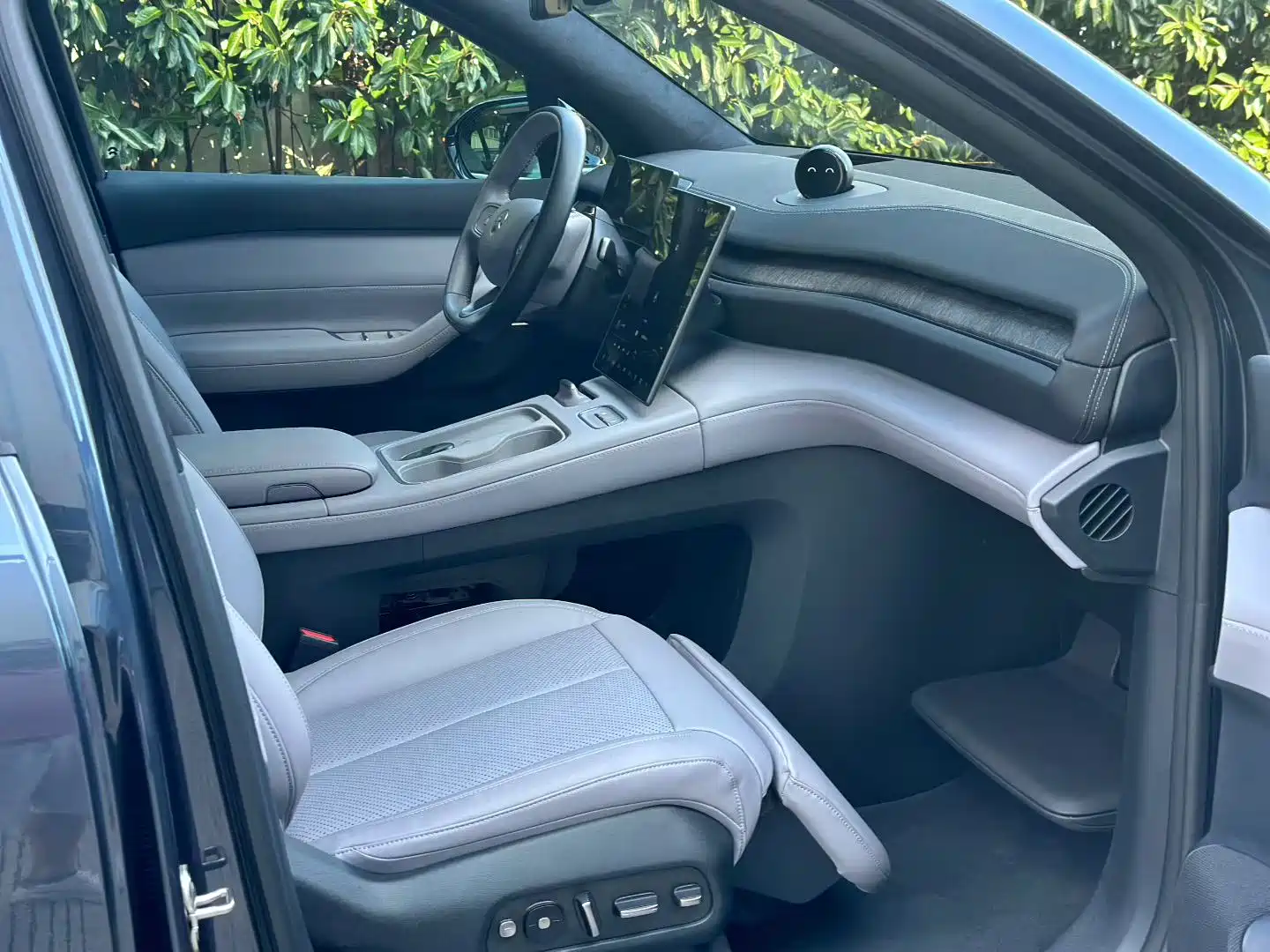 Фото 6 - NIO EC6