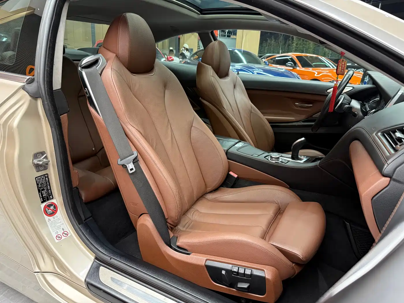 BMW 6 Series 2012 650i Coupe фото 24