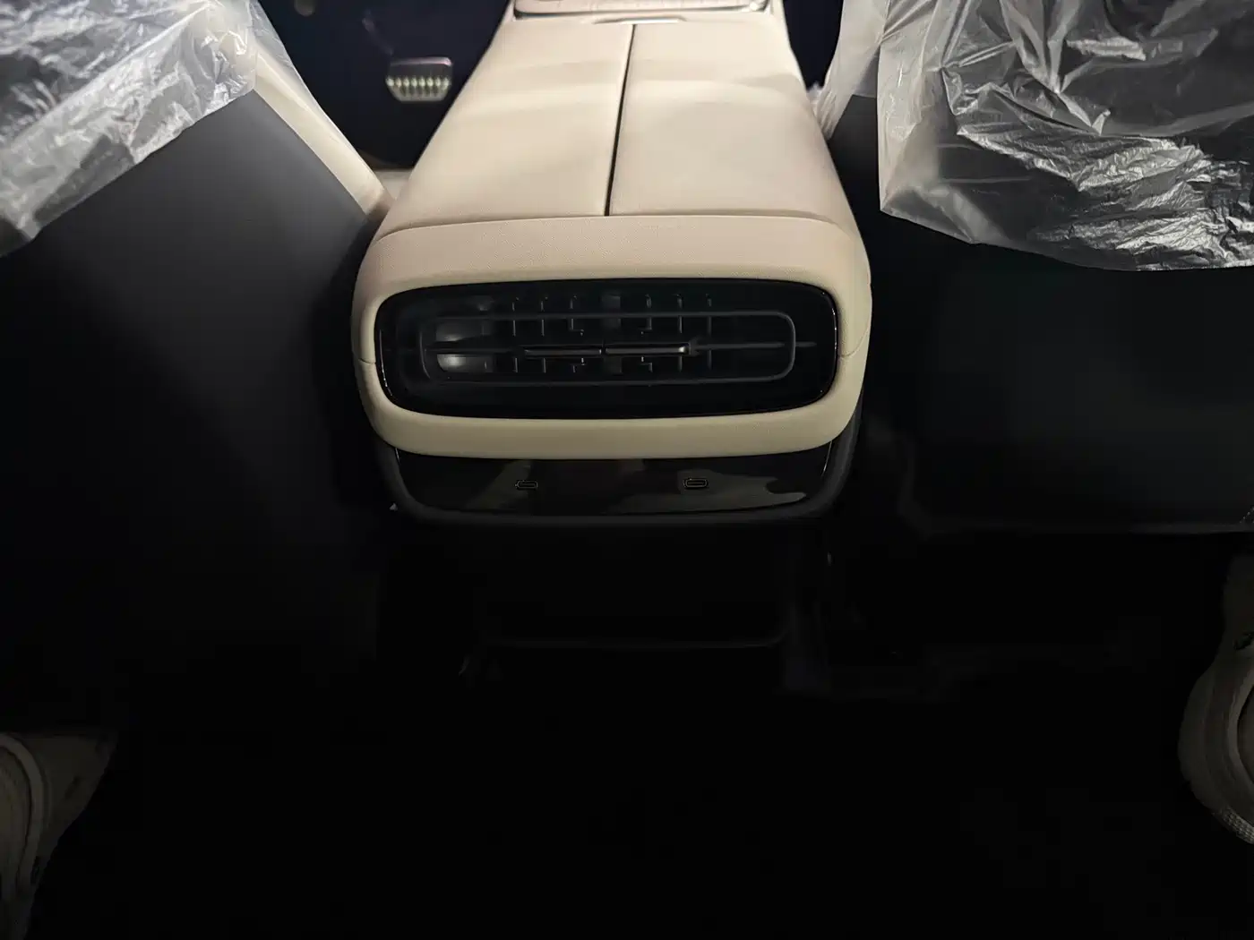 Xiaomi Auto Xiaomi SU7 2024 AWD Extended Range Advanced Smart Driving Max Edition фото 13