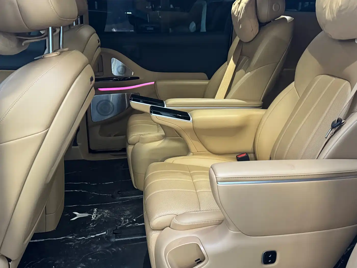 Voyah Auto Voyah Dreamer 2025 2025 Model PHEV 4WD Premium QianKun Edition