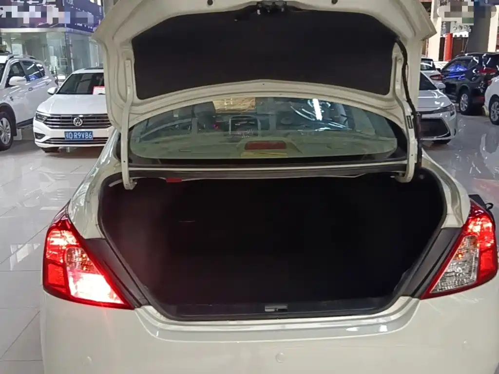 Nissan Sunny 2016 2015 1.5XE CVT Master Edition