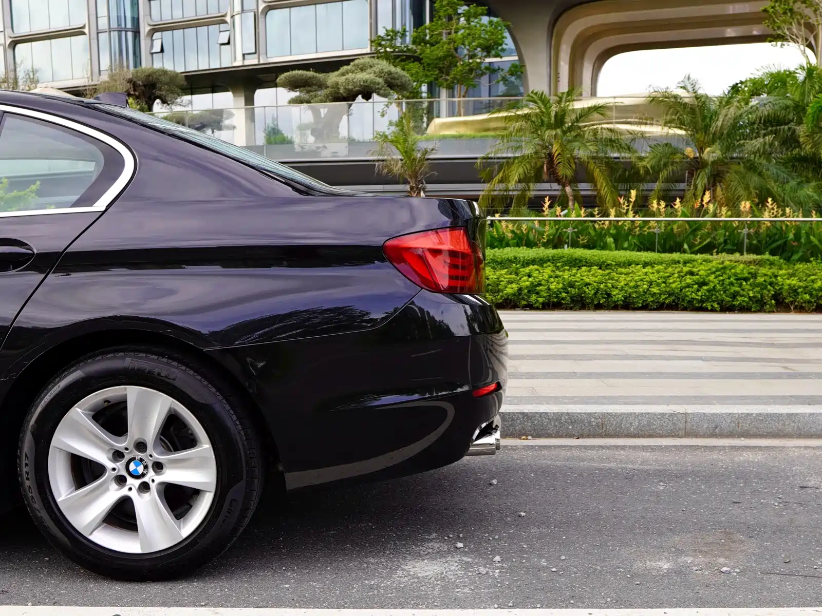 Photo 25 - BMW 5 Series