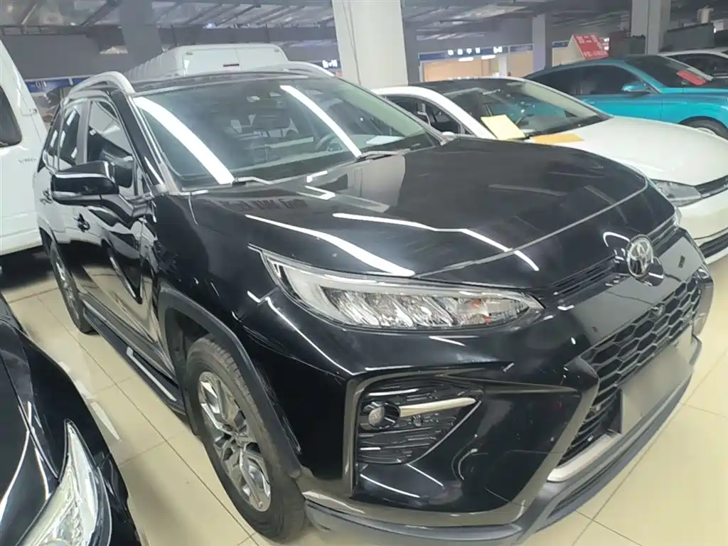 Toyota Wildlander 2022 2.0L CVT FWD Luxury PLUS Edition фото 4