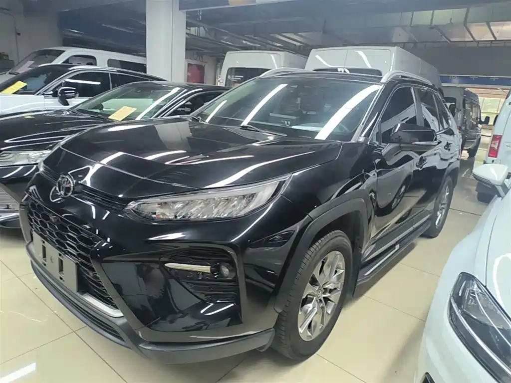Toyota Wildlander 2022 2.0L CVT FWD Luxury PLUS Edition фото 2