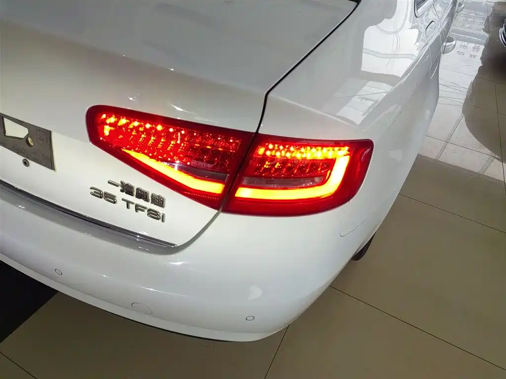 Audi A4L 2015 35 TFSI Auto Comfort фото 24