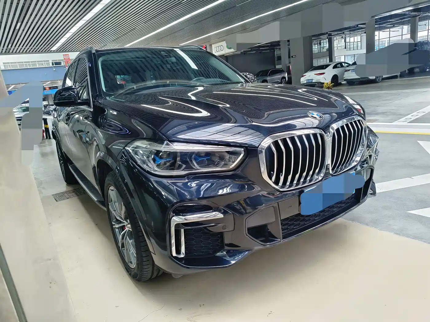 BMW X5 2022 xDrive 30Li Premium M Sport Package фото 3