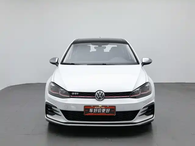 Volkswagen Golf 2020 280TSI DSG Luxury — фото 3